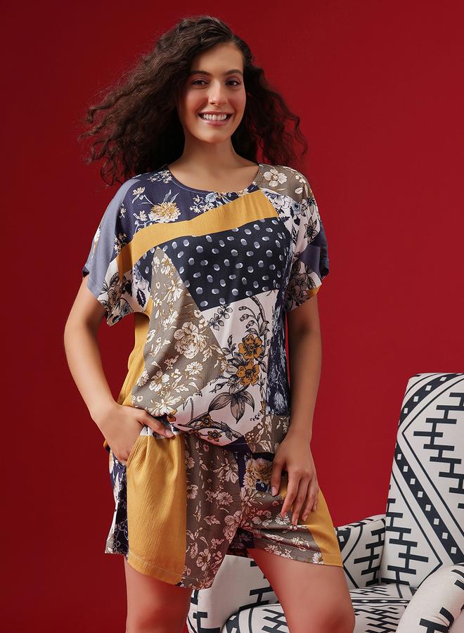 كلوفيا طقم بلوزة وشورت بطبعة كاملة - Image 2